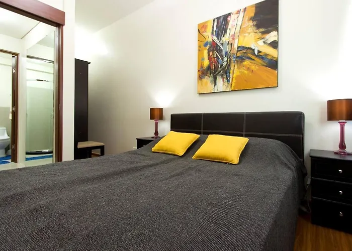 Apartment The Beacon 1br For 4, T2, Wifi 300mbps Manila